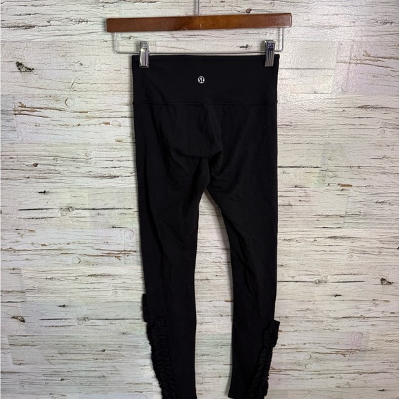 lululemon athletica Black Leggings ruffle size 2 - Picture 8 of 8